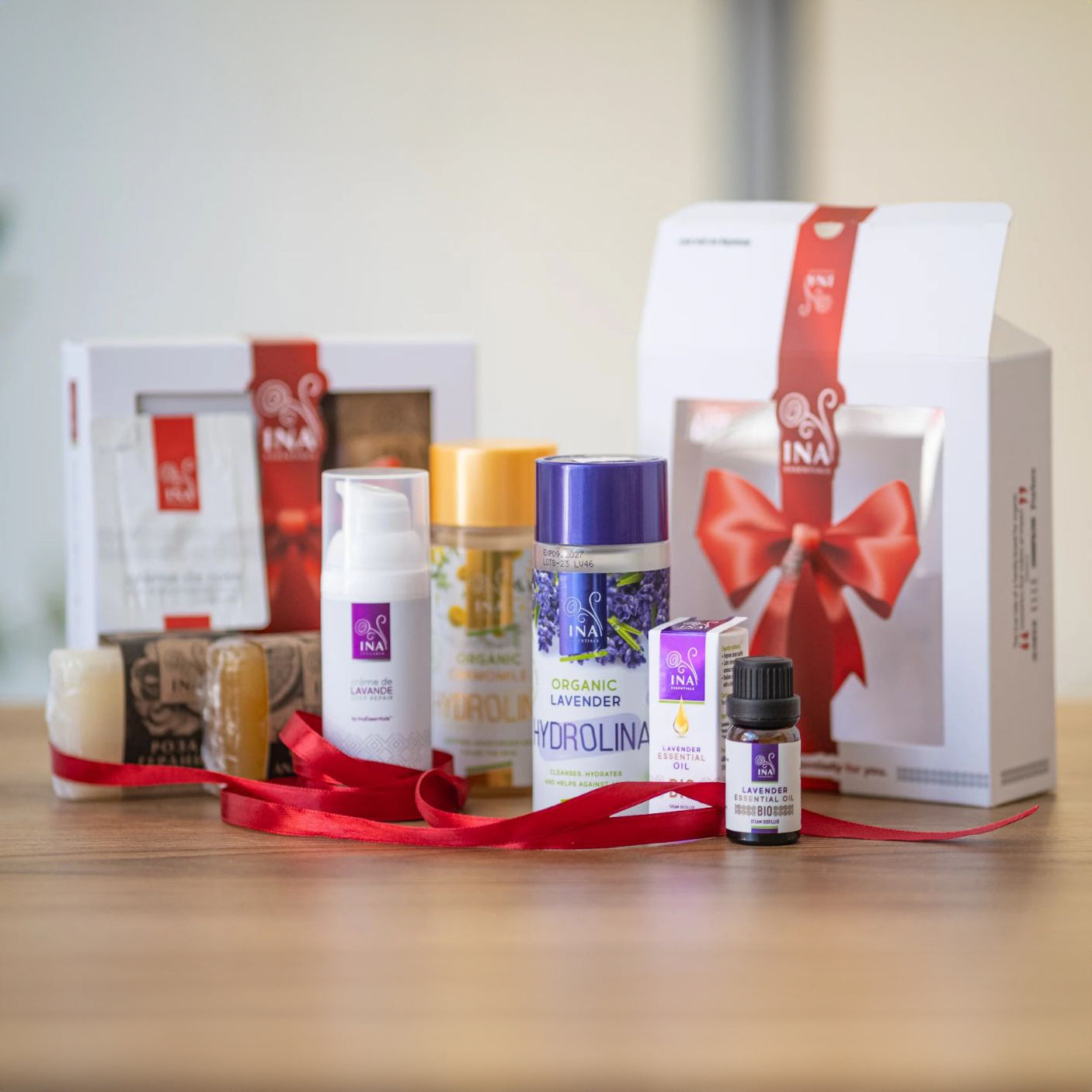 Darčeková Krabička InaEssentials (17,8cm × 14,7cm × 5cm)