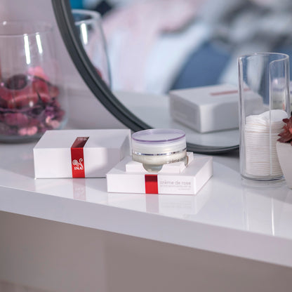 Crème de rose - Hydratačný krém s SPF30 - vysoko obohatený o Organický Esenciálny Ružový olej