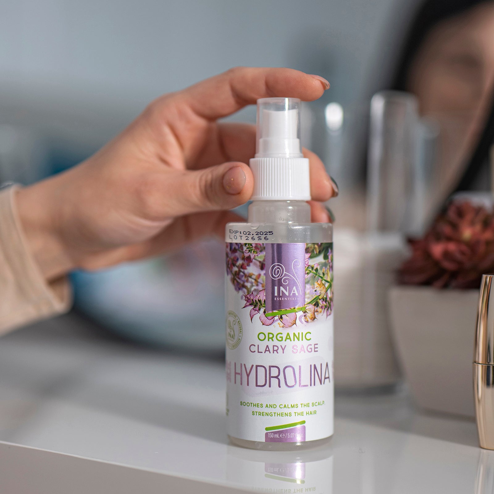 Yalangoch qiz ertalab kiyinadi Onlayn porno tomosha qiling: qimor oynagan onalar